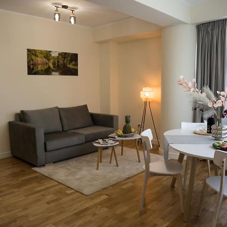 Azaleea Apartments Bucarest Esterno foto