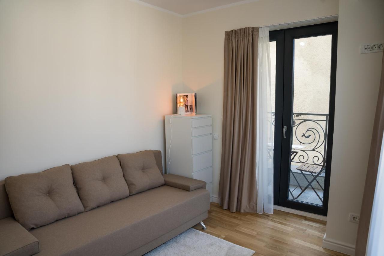 Azaleea Apartments Bucarest Esterno foto