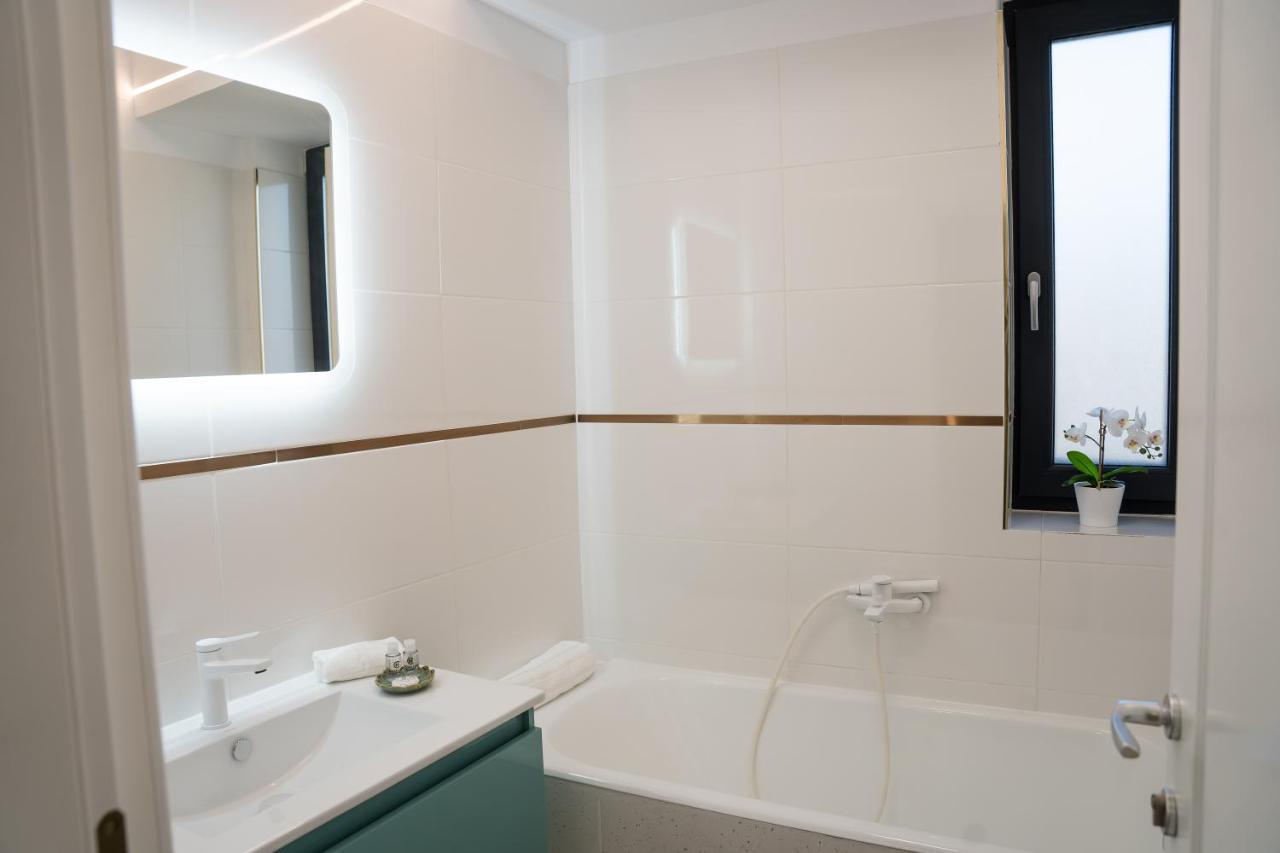Azaleea Apartments Bucarest Esterno foto
