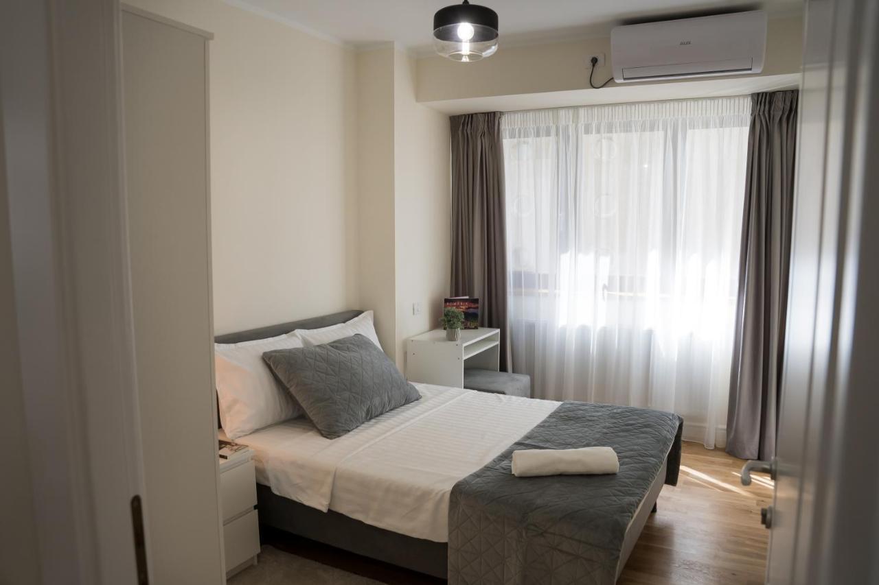 Azaleea Apartments Bucarest Esterno foto