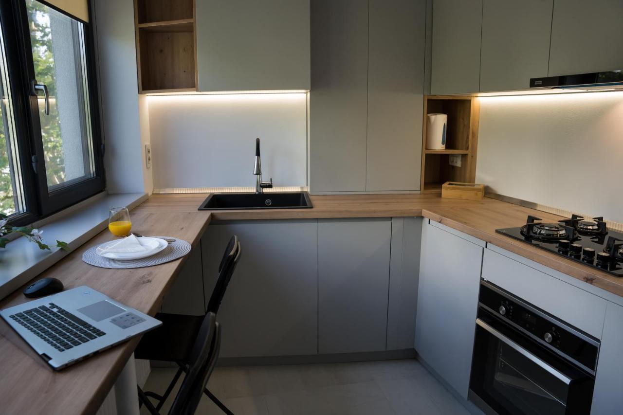 Azaleea Apartments Bucarest Esterno foto