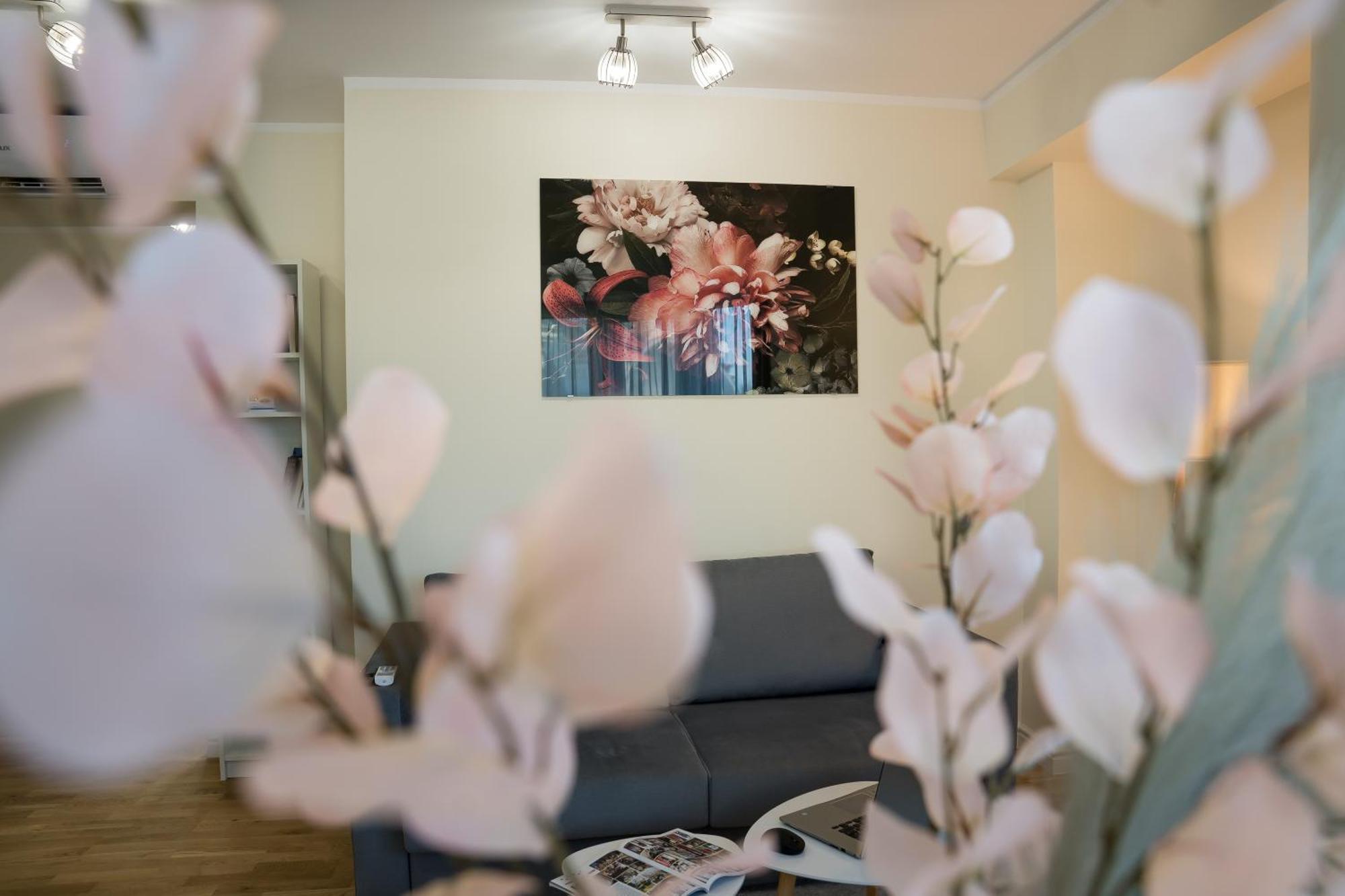 Azaleea Apartments Bucarest Esterno foto