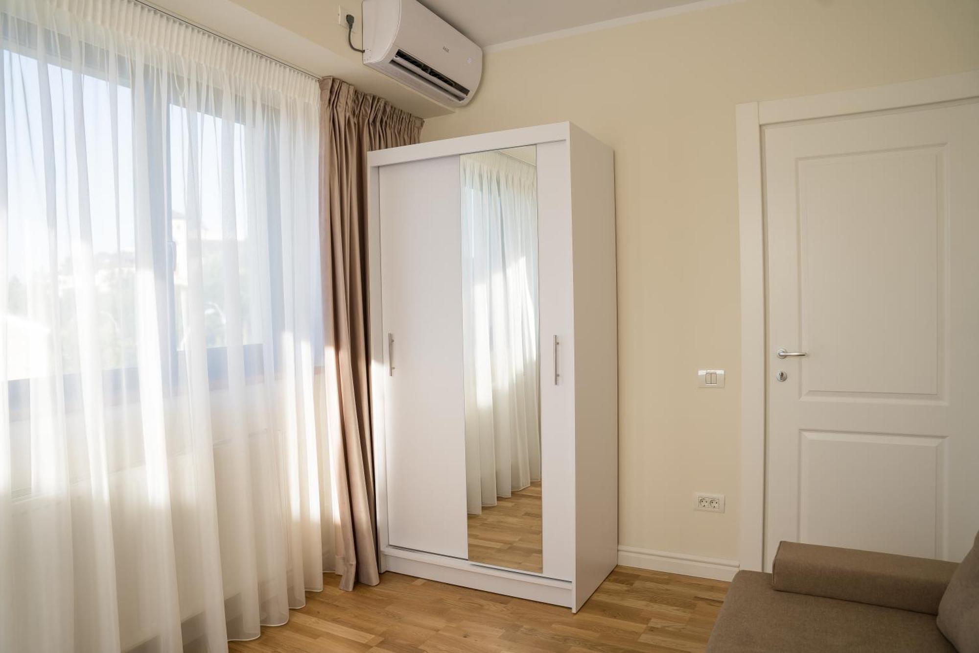 Azaleea Apartments Bucarest Esterno foto