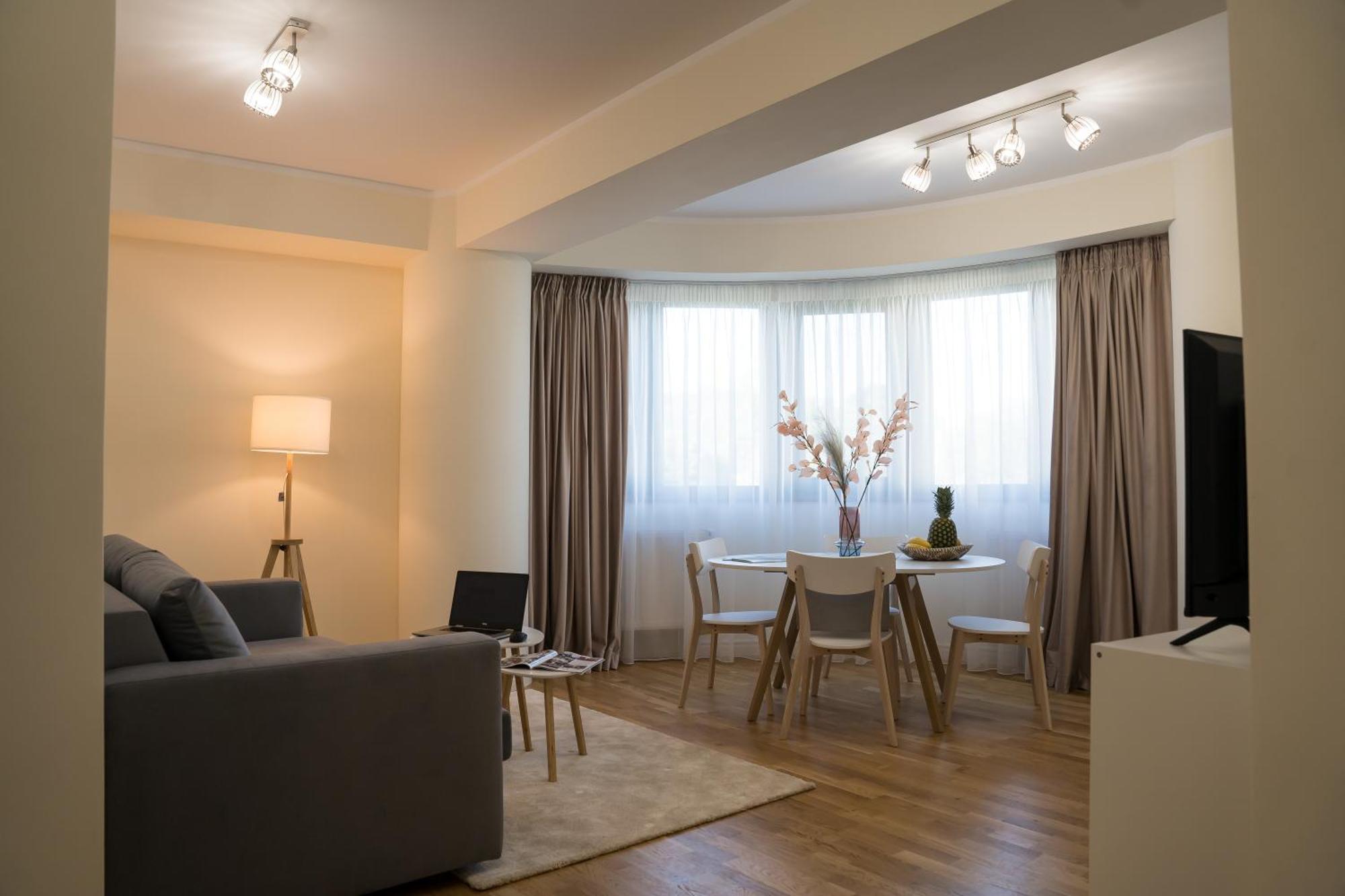 Azaleea Apartments Bucarest Esterno foto